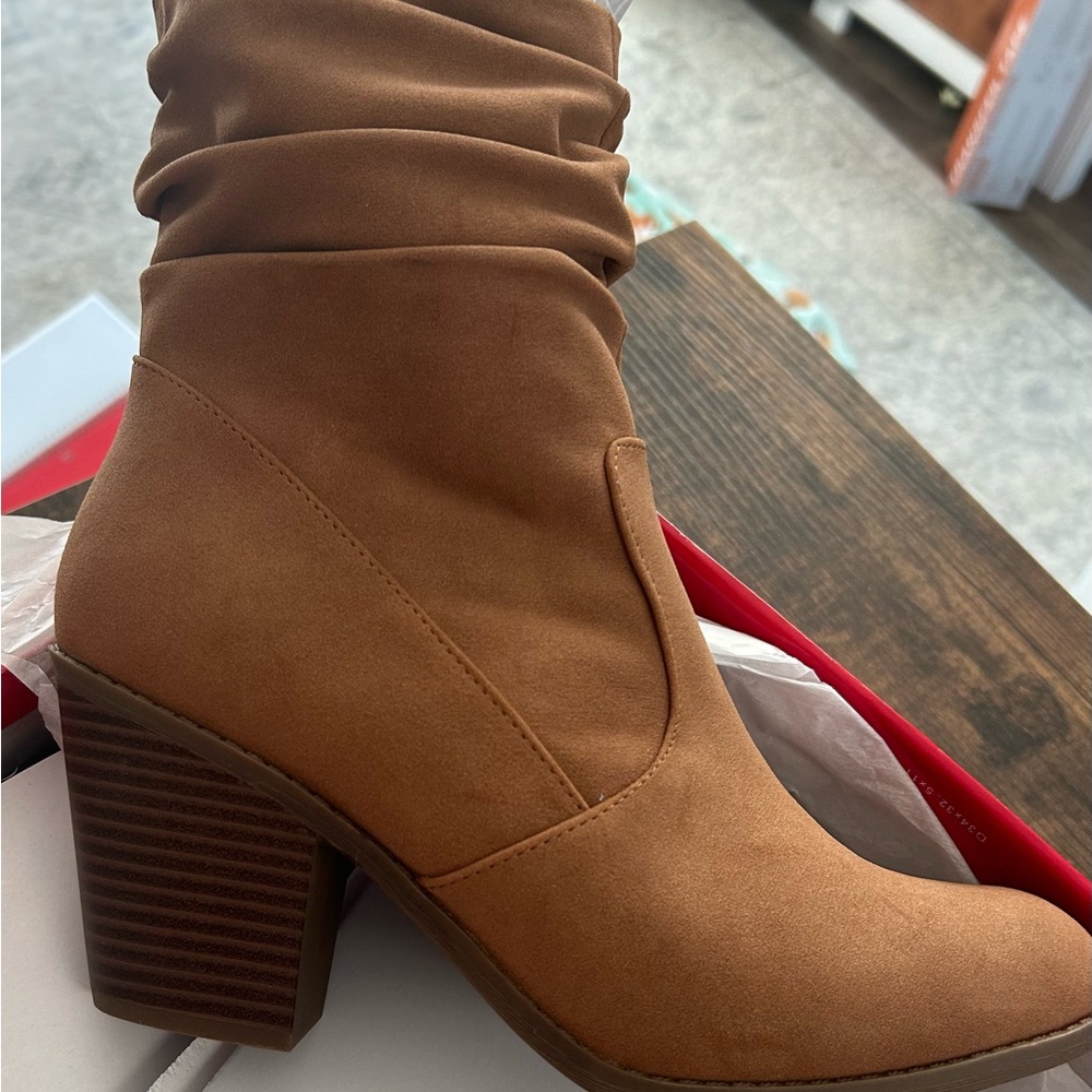 Women’s brown Kim Rogers boots